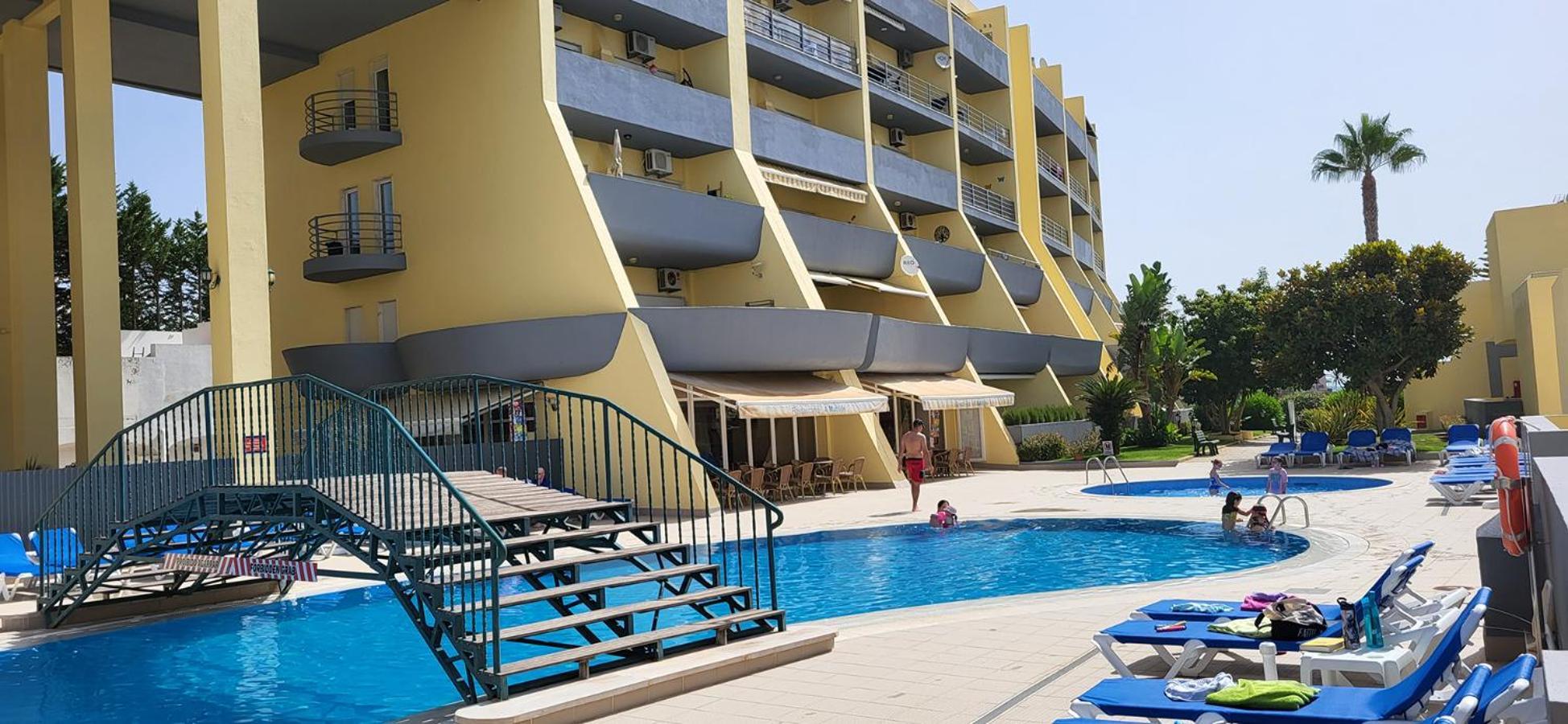 Lagos-Piscine Et Mer- Condominio Do Mar Exterior foto