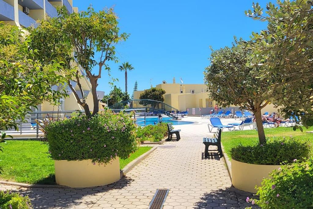 Lagos-Piscine Et Mer- Condominio Do Mar Exterior foto